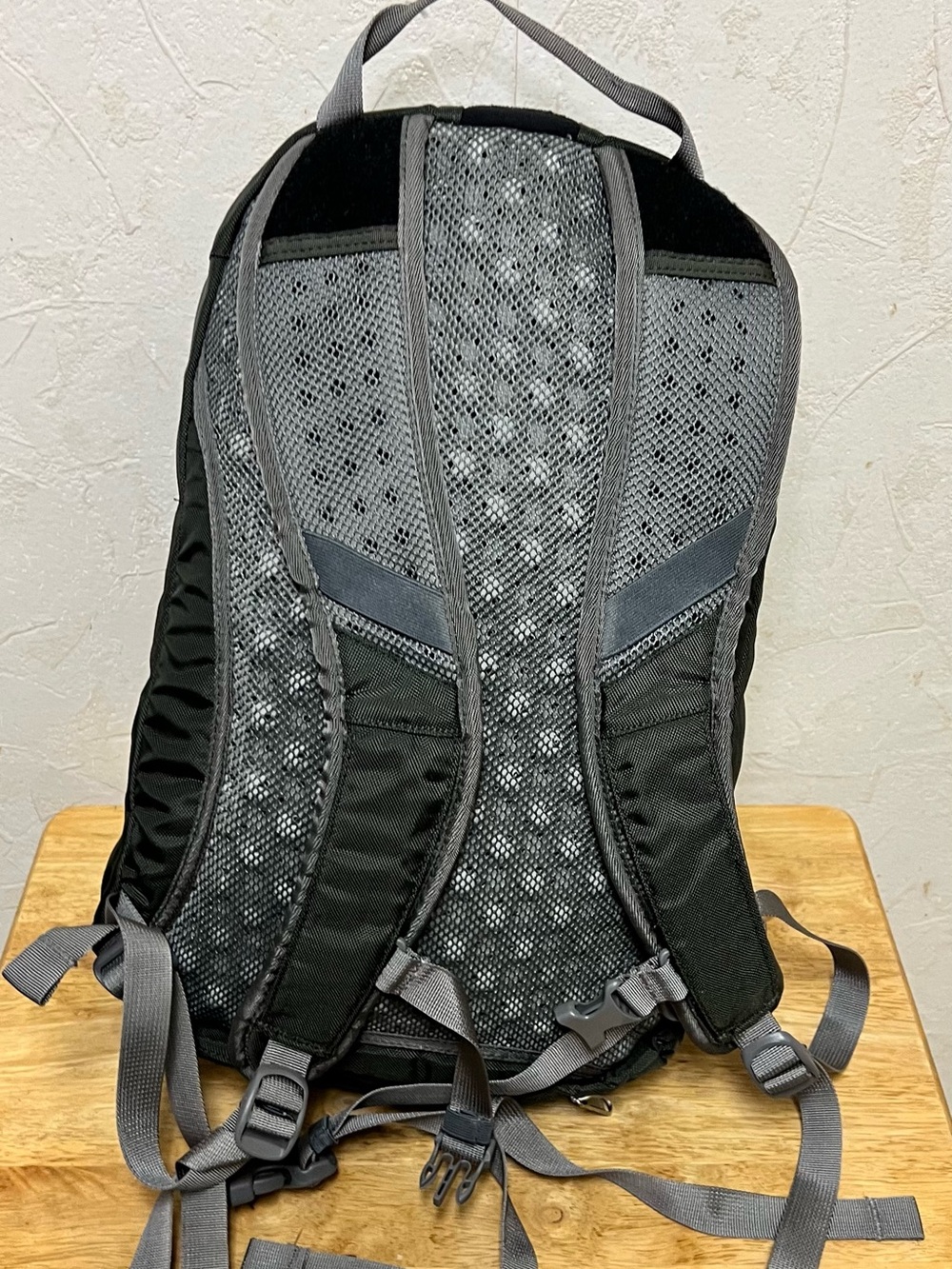 Novara Backpack - Picture 4 of 8